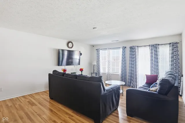 $315,000 | 2890 Blazing Star Drive, Plainfield, IN 46168