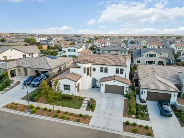 a view of a terrace with sitting area
