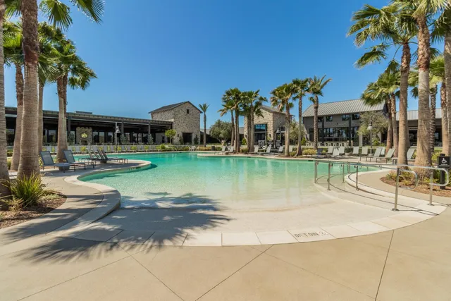 $764,000 | 850 Overstone Avenue, Madera, CA 93636