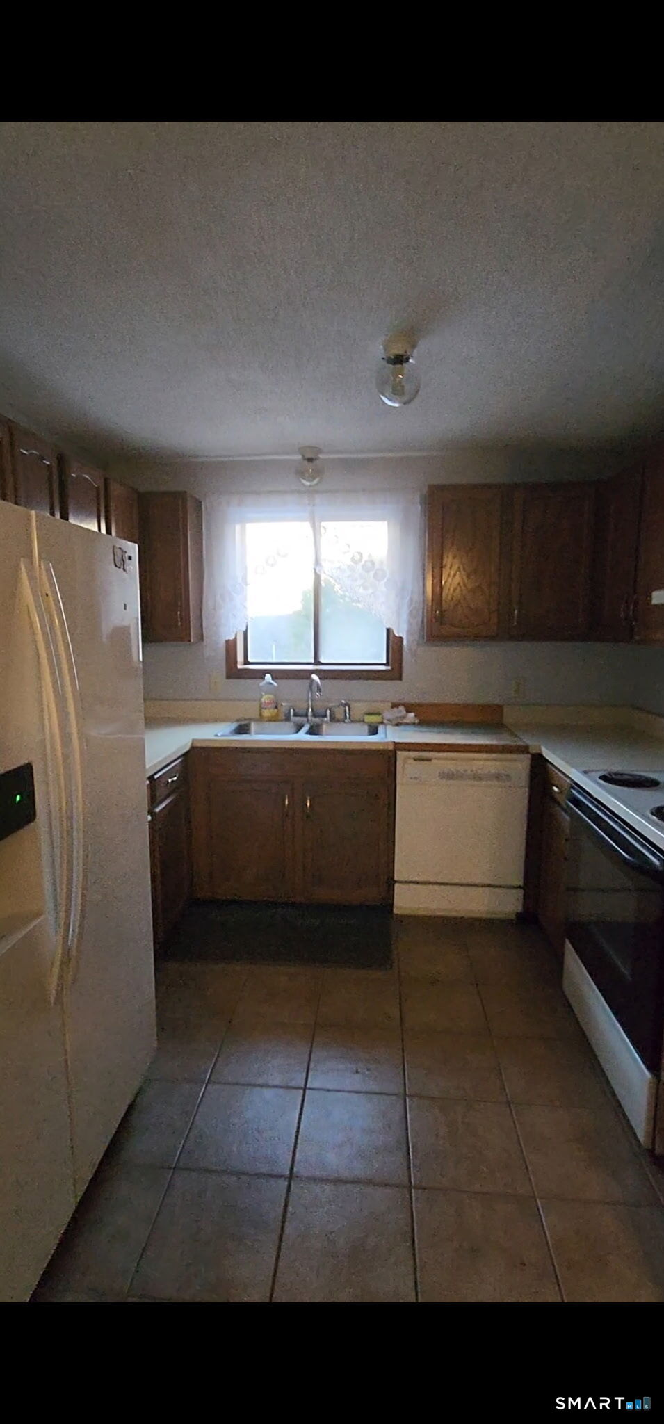 33 Baxter Road, Unit 1E Willington, CT 06279 - Photo 4 of 7 Kitchen