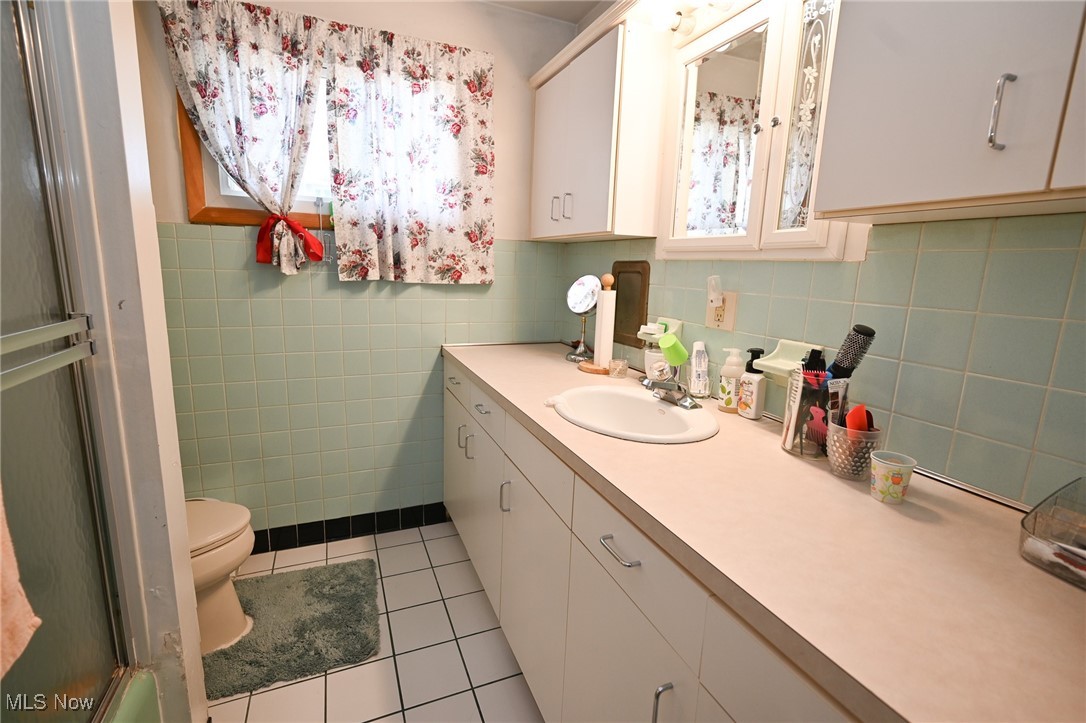 2620 Snow Road Cleveland, OH 44134 - Photo 10 of 29