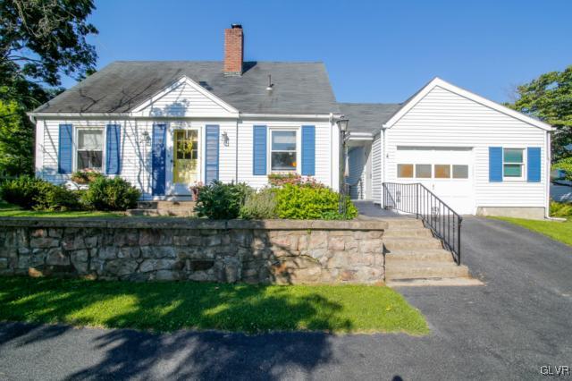 981 Juniper Road Hellertown, PA 18055 - Photo 2 of 33 Gallery Image 2