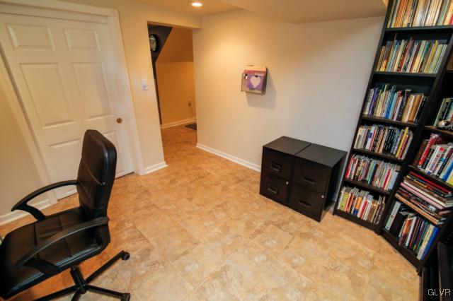 981 Juniper Road Hellertown, PA 18055 - Photo 27 of 33 Gallery Image 27