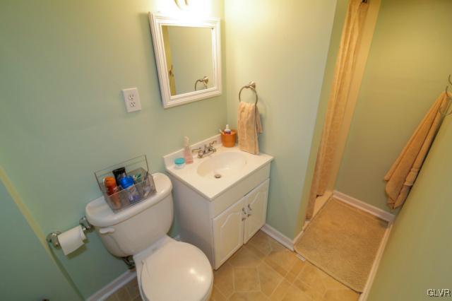 981 Juniper Road Hellertown, PA 18055 - Photo 28 of 33 Gallery Image 28