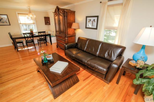 981 Juniper Road Hellertown, PA 18055 - Photo 10 of 33 Gallery Image 10