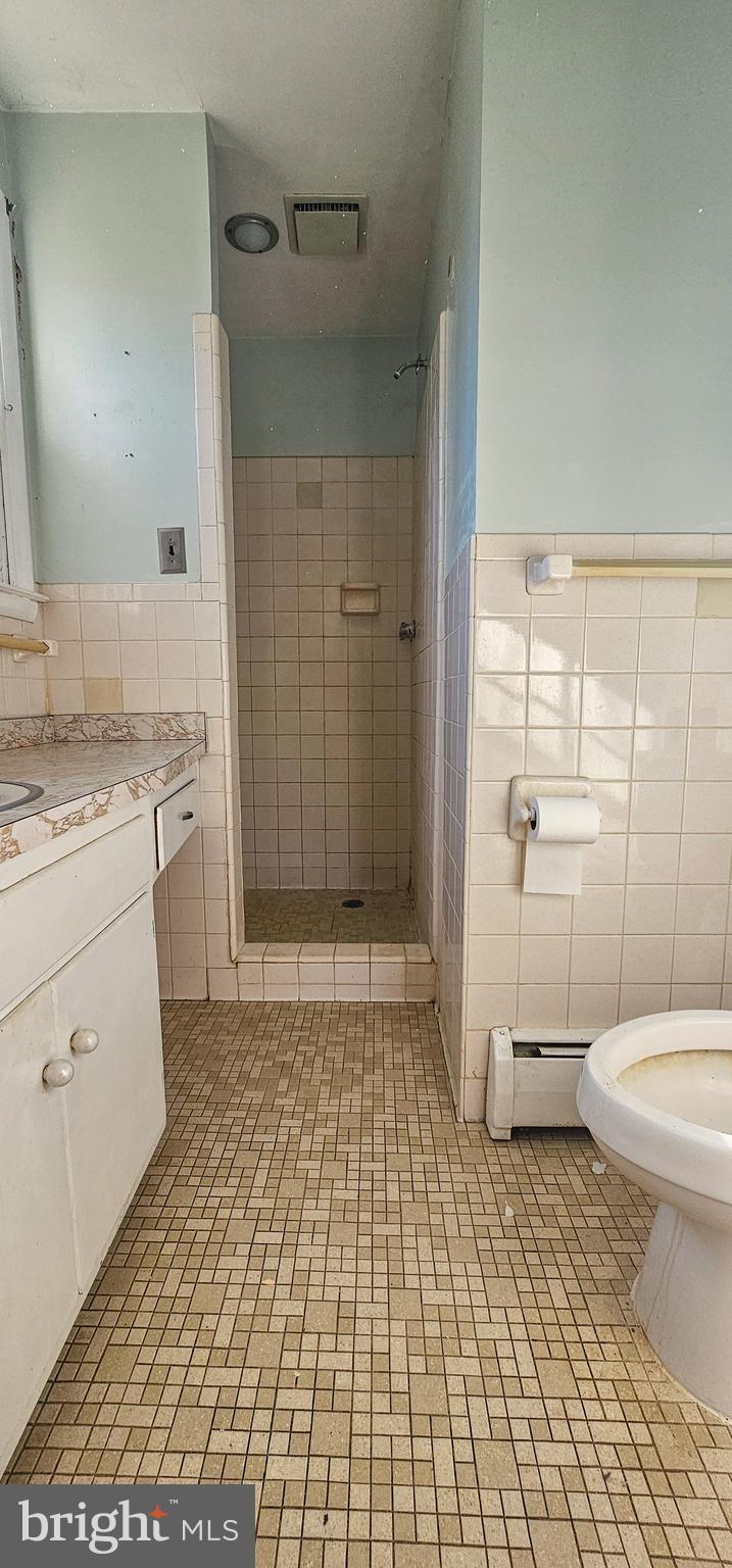 1017 Roxleigh Road Baltimore, MD 21286 - Photo 13 of 25