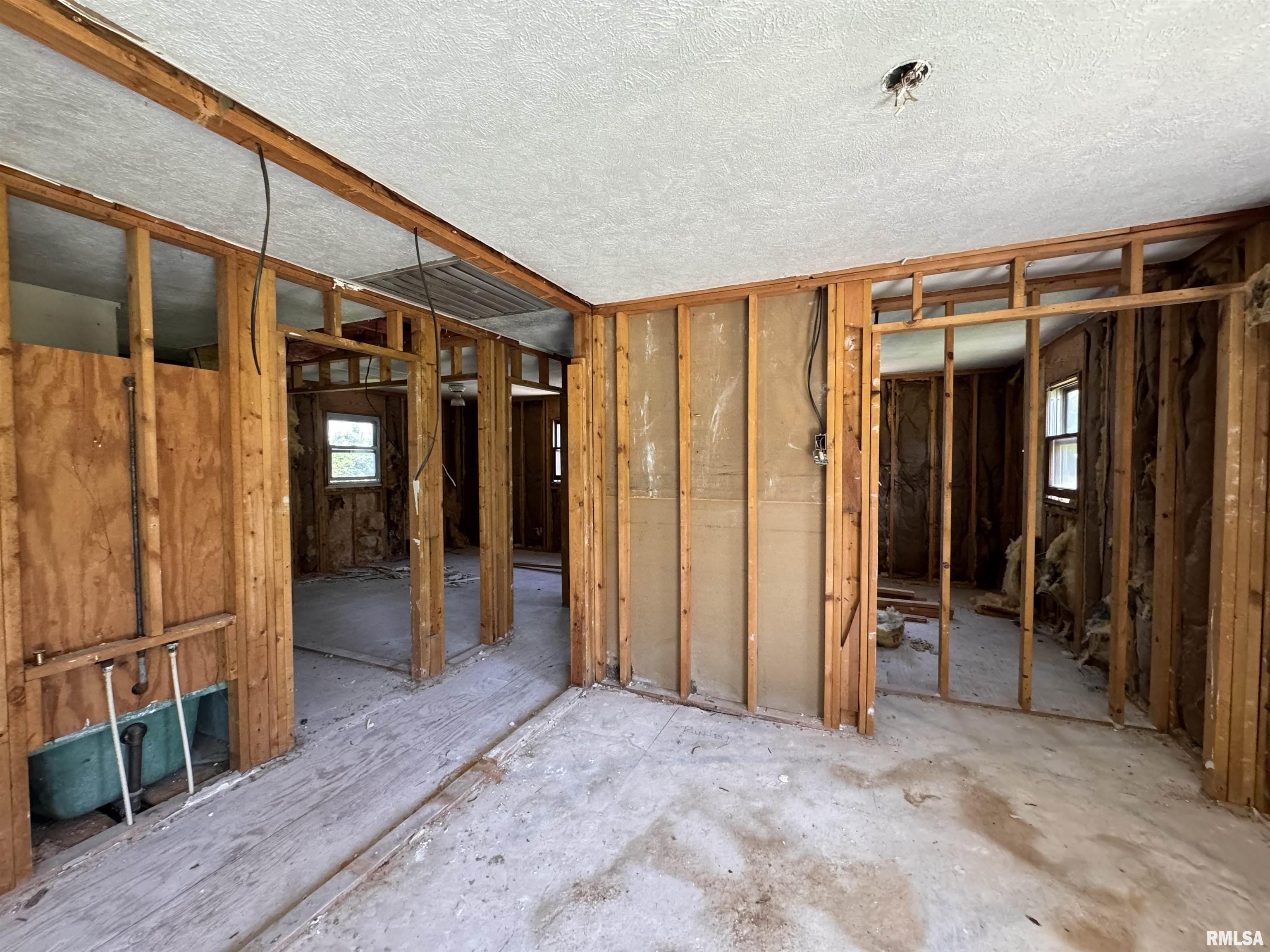 14465 Linck Road Marion, IL 62959 - Photo 8 of 11 Gallery Image 8