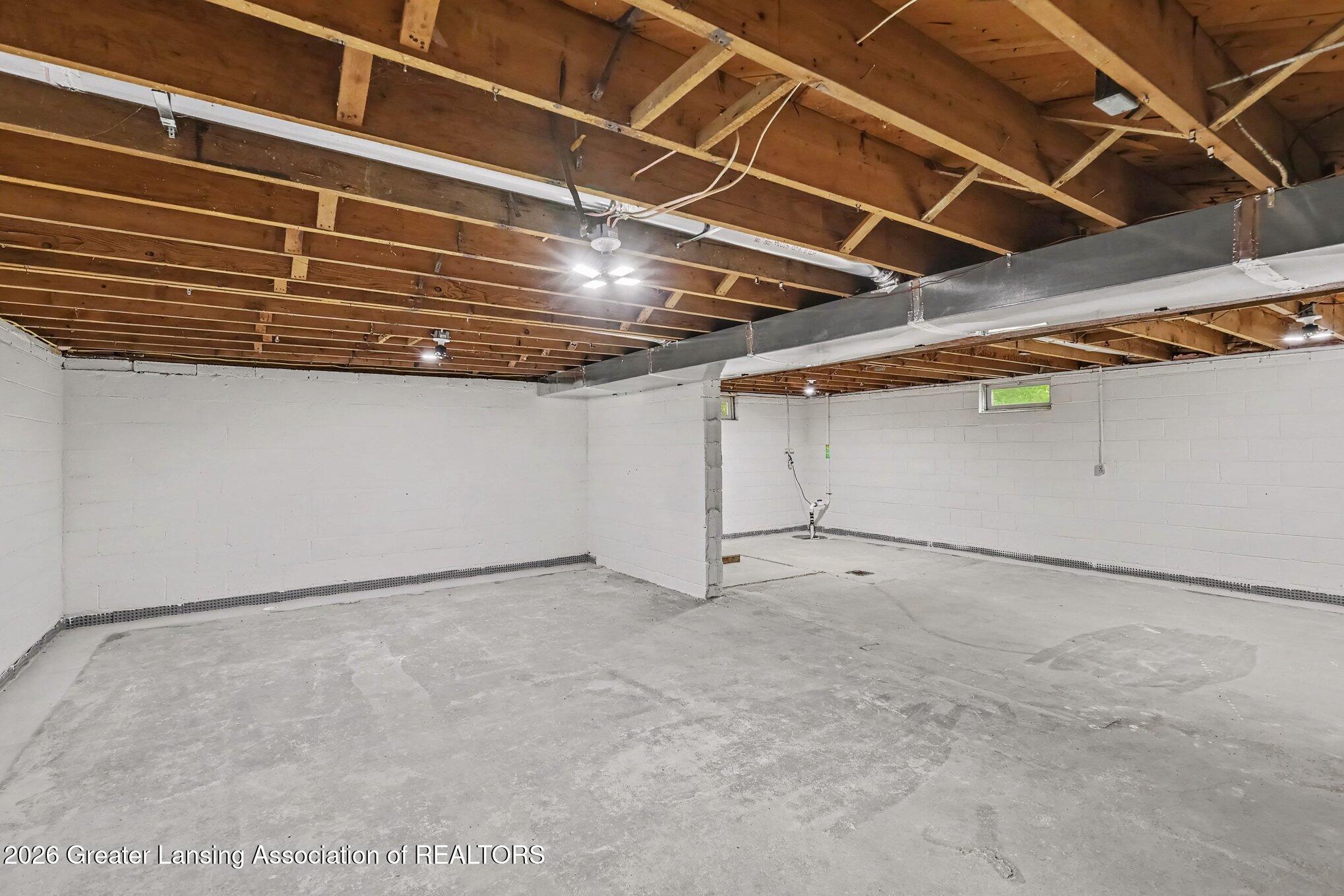 3725 Lansing Road Perry, MI 48872 - Photo 20 of 28 020_file_5457