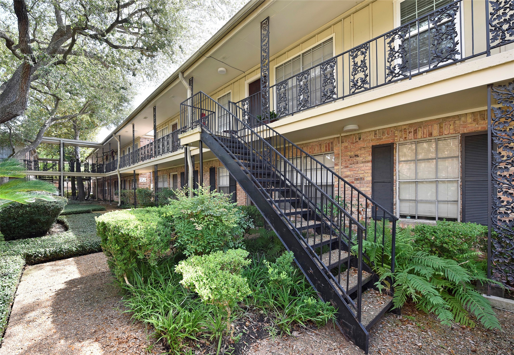 3224 Timmons Lane, Unit 112 Houston, TX 77027 - Photo 2 of 30