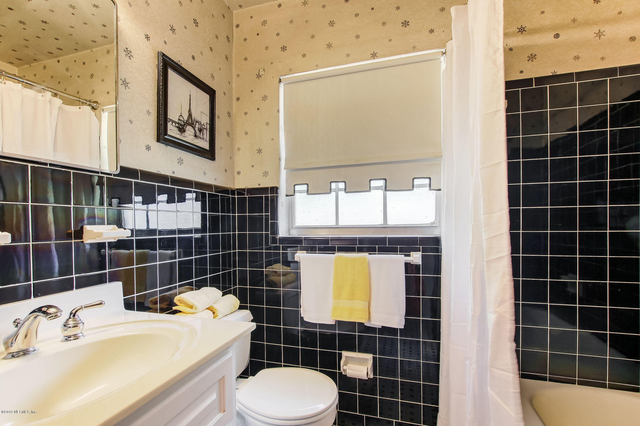 4112 Timuquana Road Jacksonville, FL 32244 - Photo 6 of 39 Hall Bath