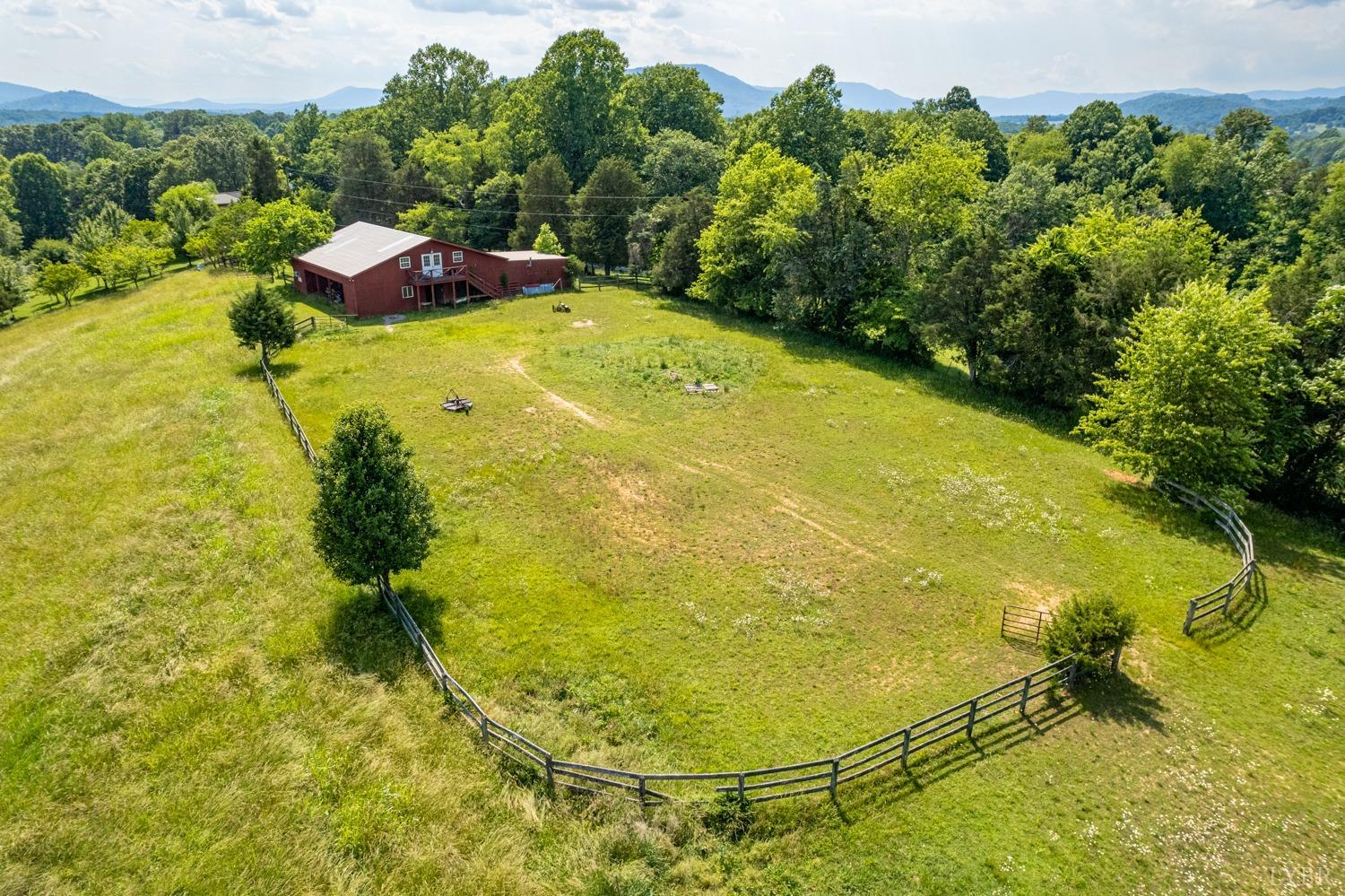 1796 Union Church Road Thaxton, VA 24174 - Photo 12 of 83