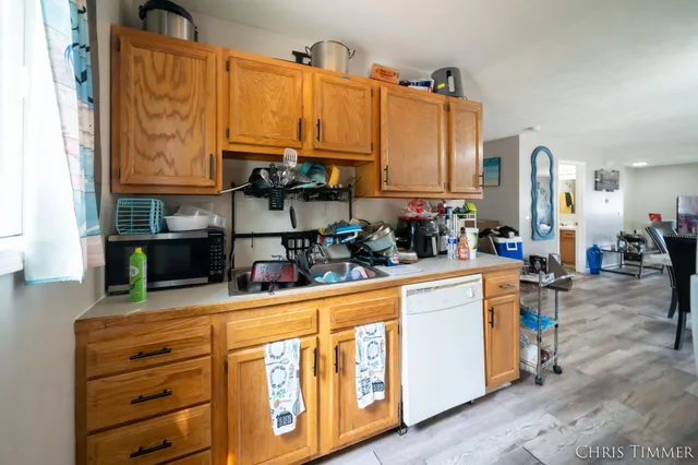 $405,000 | 415-413 Eastern Avenue Northeast, Grand Rapids, MI 49503