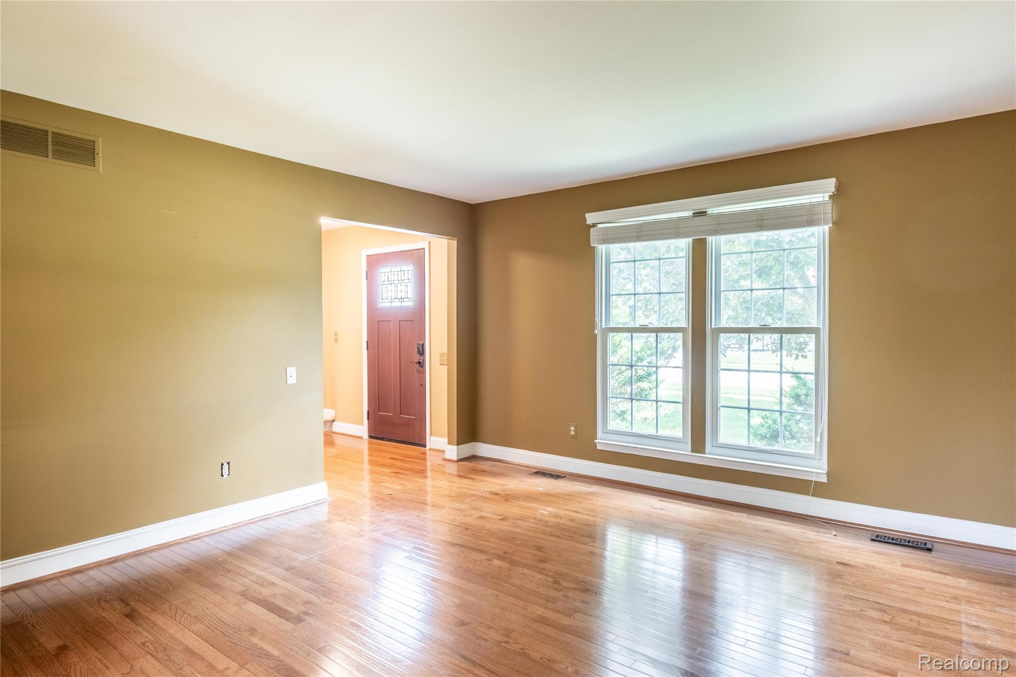 24475 Jamestowne Road Novi, MI 48375 - Photo 11 of 46 Jamestowne_24475-3.jpg
