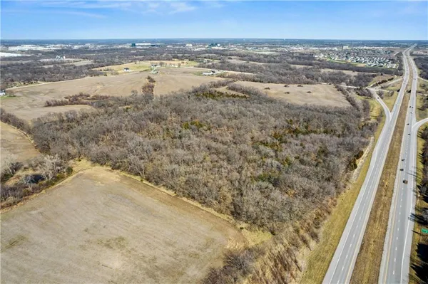 $1,100,000 | Outer Road West, Kansas City, MO 64153