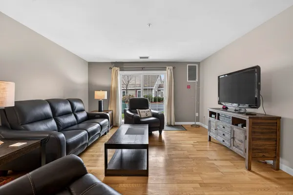 $335,000 | 65 Fordway Extension, Unit 4111, Derry, NH 03038