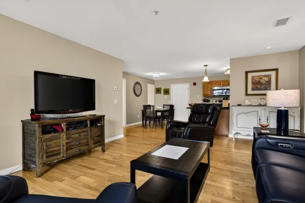 $335,000 | 65 Fordway Extension, Unit 4111, Derry, NH 03038