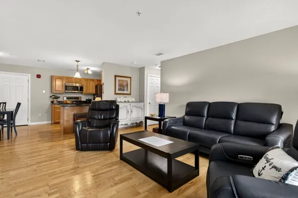 $335,000 | 65 Fordway Extension, Unit 4111, Derry, NH 03038