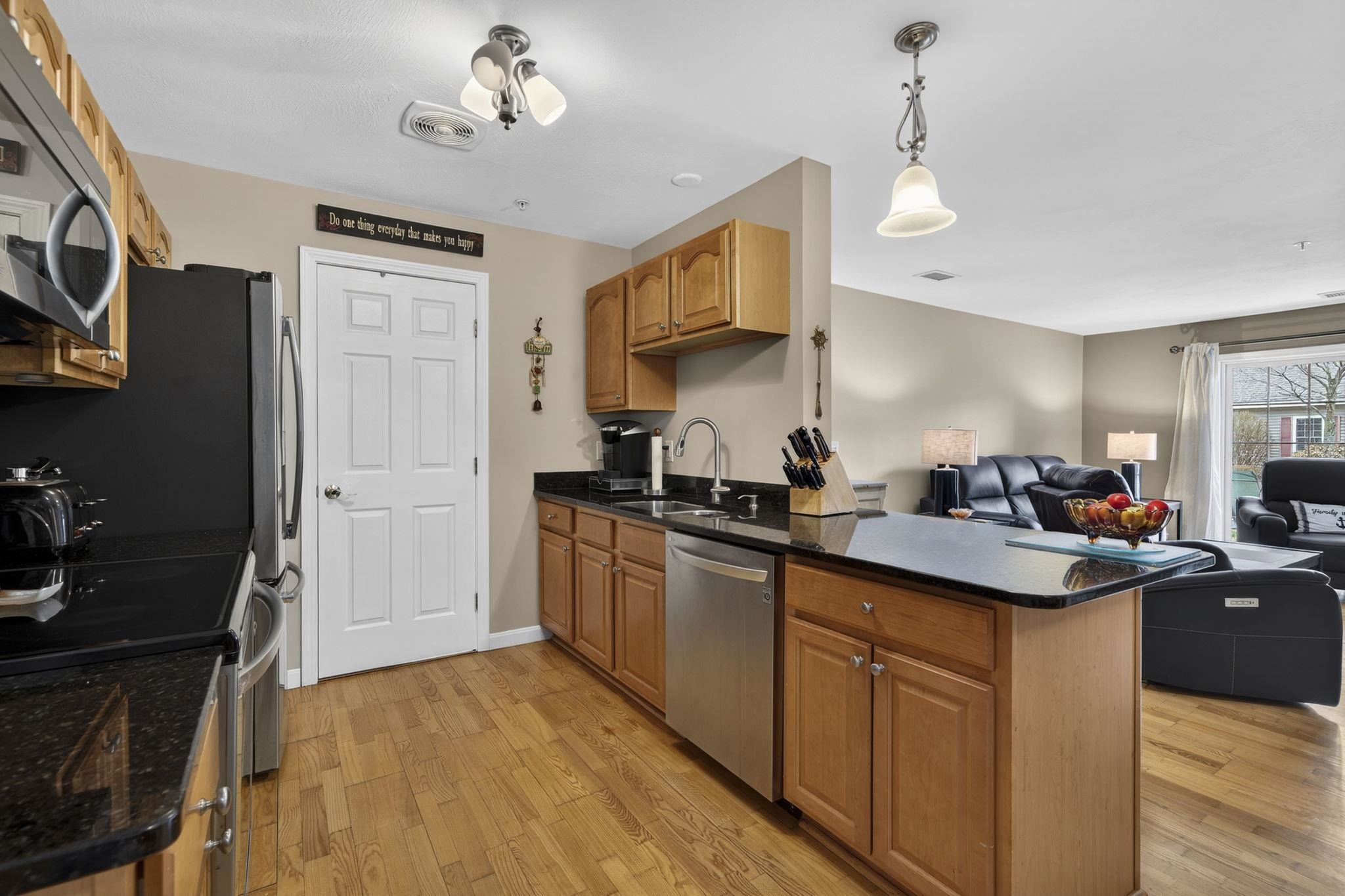 65 Fordway Extension, Unit 4111 Derry, NH 03038 - Photo 4 of 30