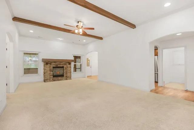 $335,000 | 860 Meadowlark Court, Lansing, KS 66043