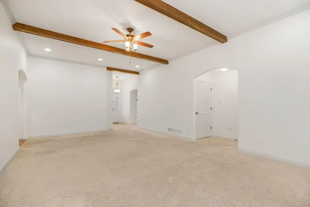 $335,000 | 860 Meadowlark Court, Lansing, KS 66043