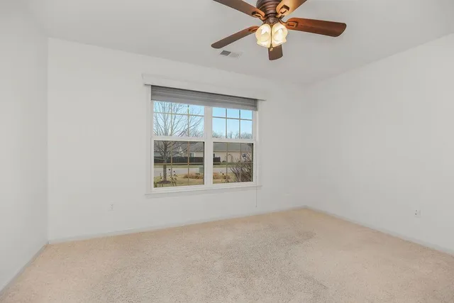 $335,000 | 860 Meadowlark Court, Lansing, KS 66043