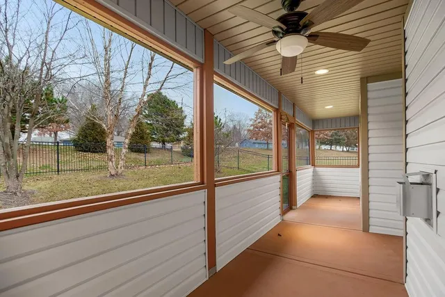 $335,000 | 860 Meadowlark Court, Lansing, KS 66043