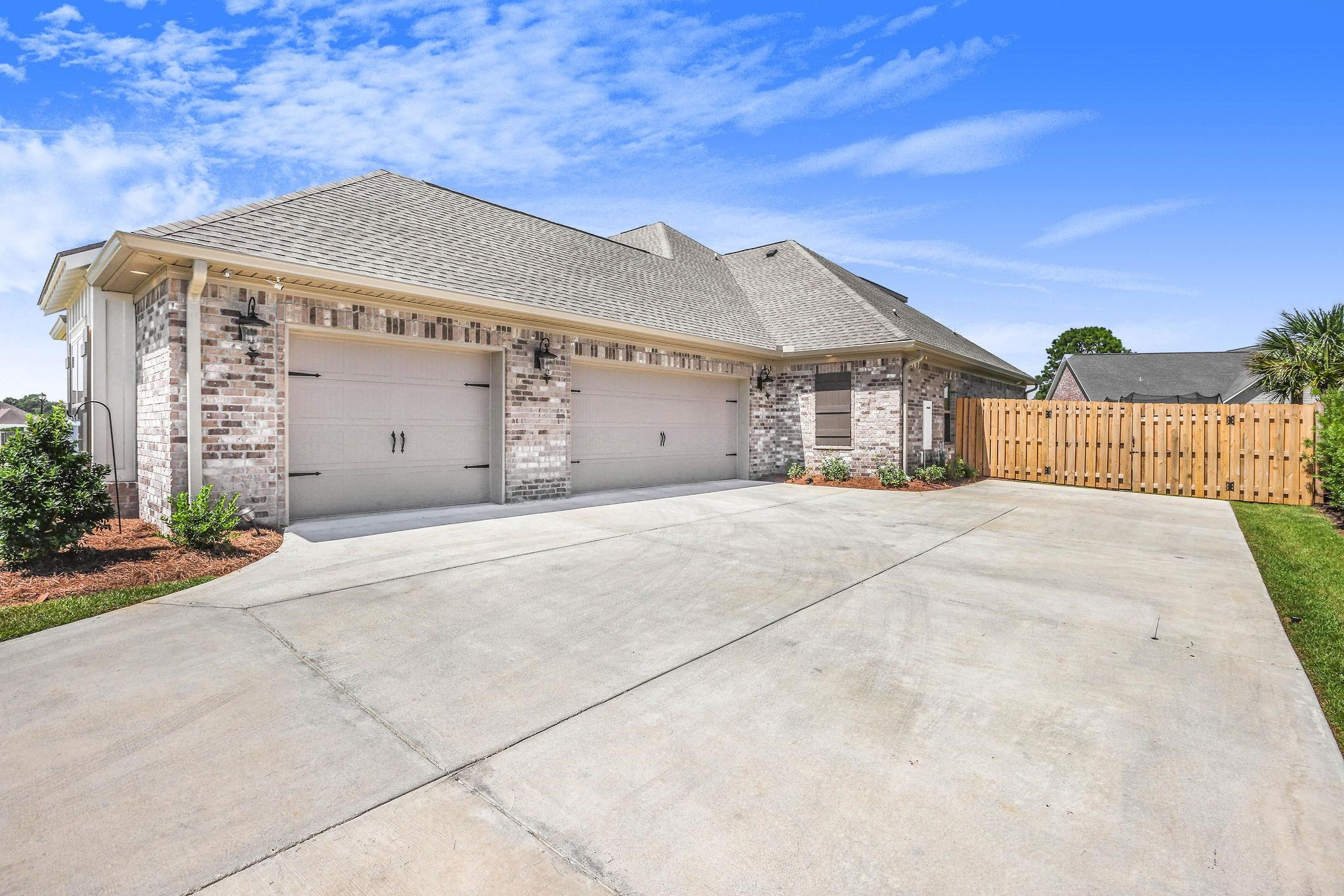 266 Hemlock Drive Fairhope, AL 36532 - Photo 2 of 37