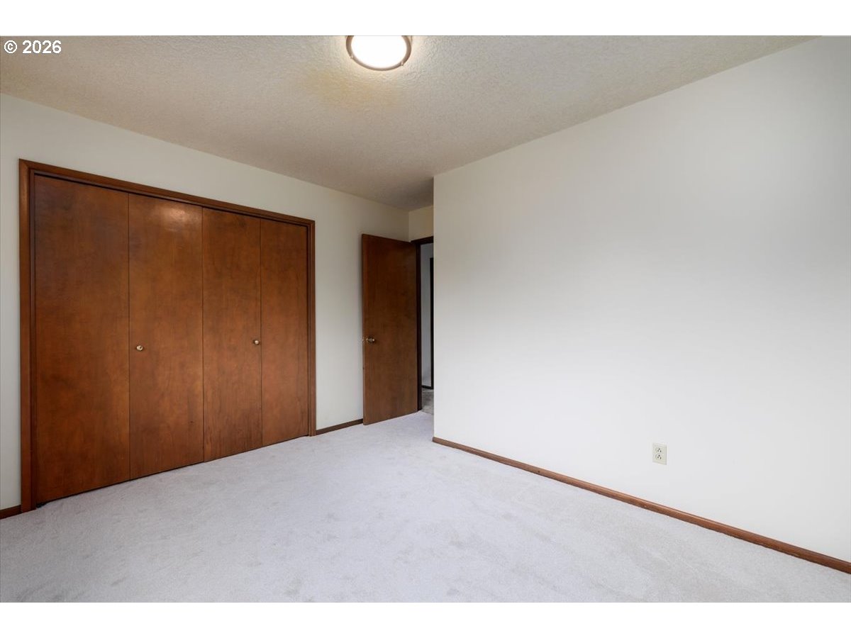 5395 Southwest 184th Avenue Beaverton, OR 97078 - Photo 18 of 40