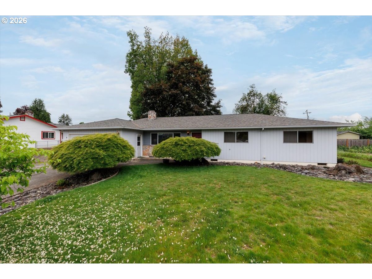 5395 Southwest 184th Avenue Beaverton, OR 97078 - Photo 2 of 40