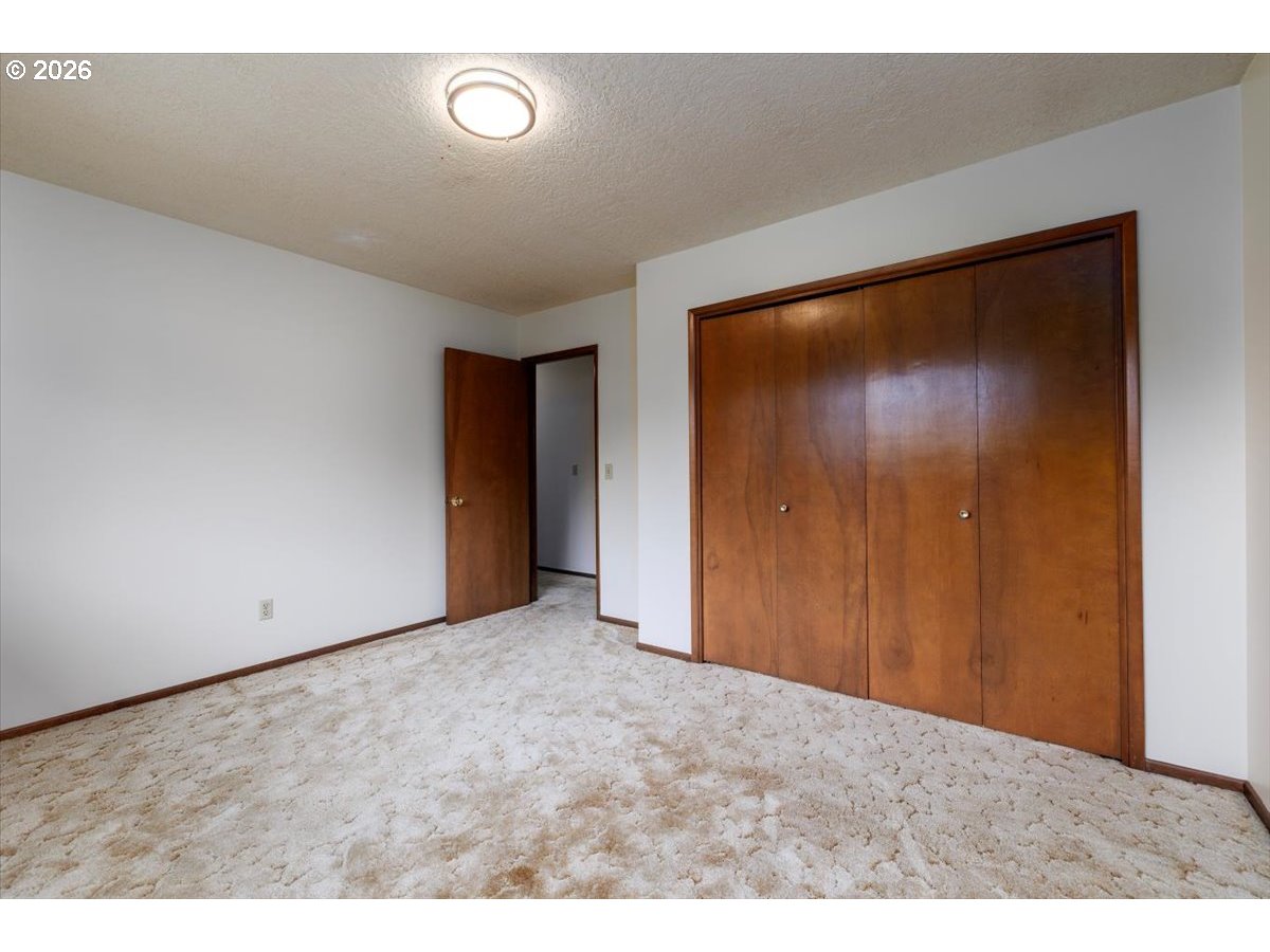 5395 Southwest 184th Avenue Beaverton, OR 97078 - Photo 21 of 40