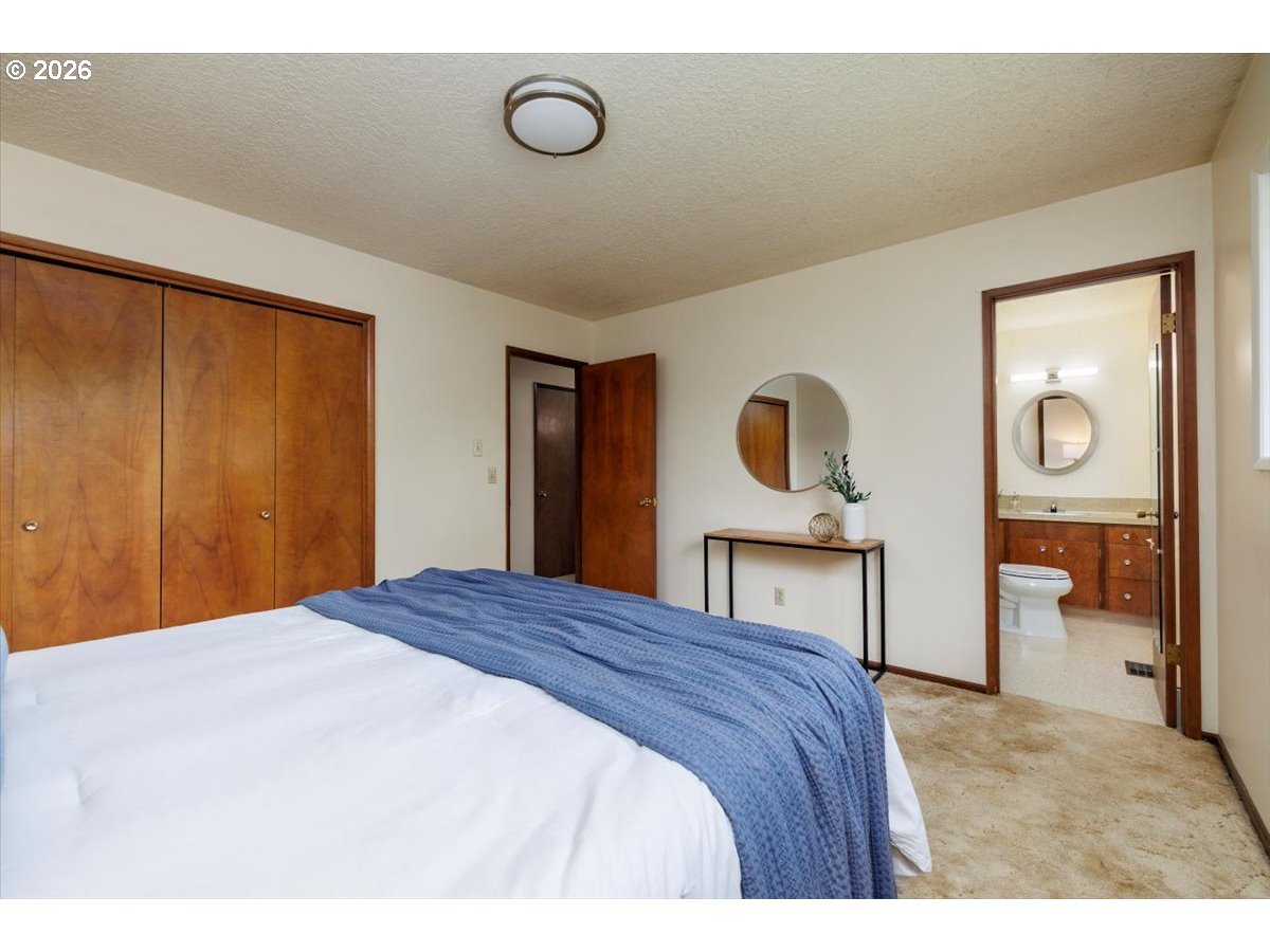 5395 Southwest 184th Avenue Beaverton, OR 97078 - Photo 23 of 40