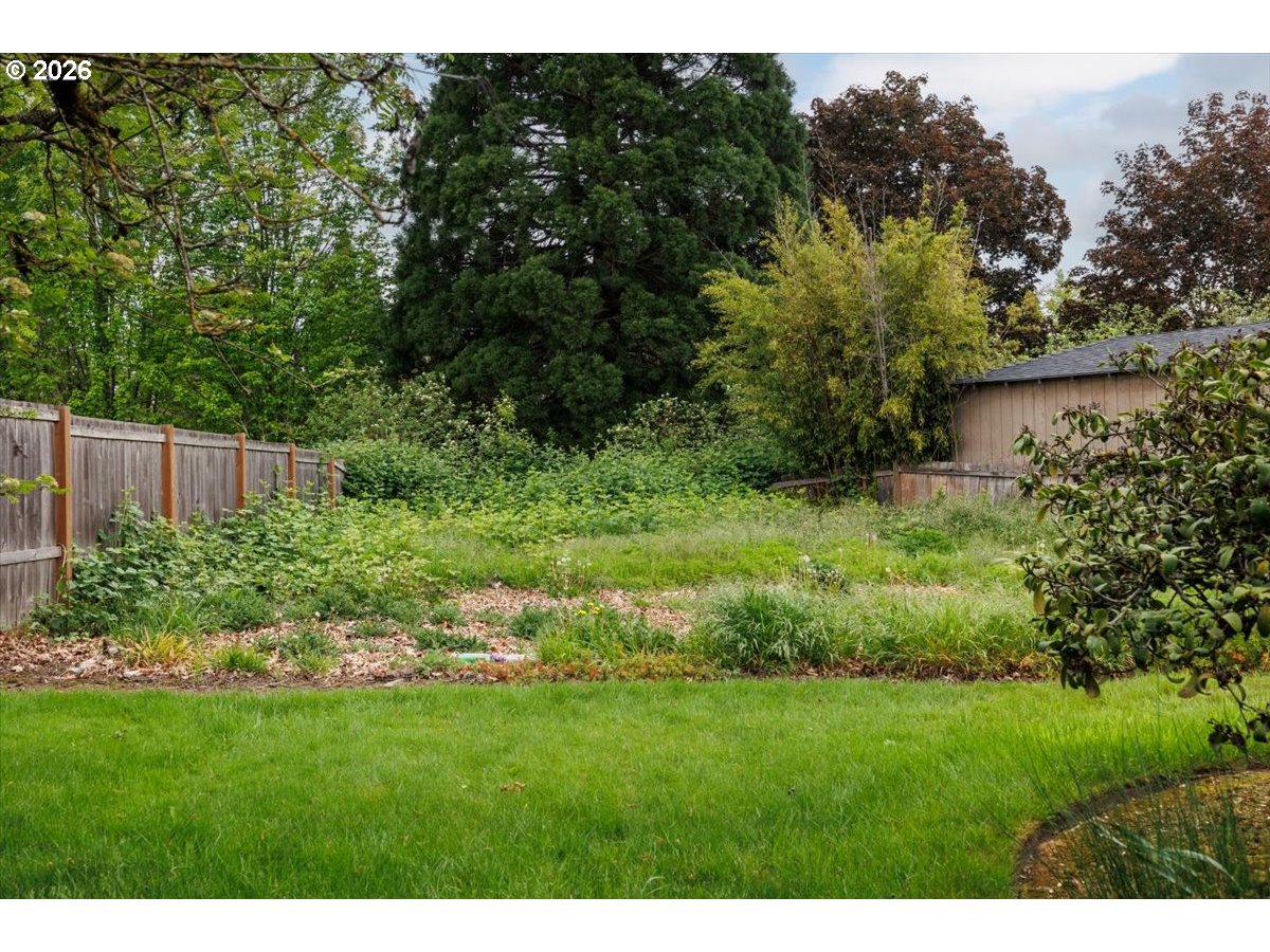 5395 Southwest 184th Avenue Beaverton, OR 97078 - Photo 27 of 40