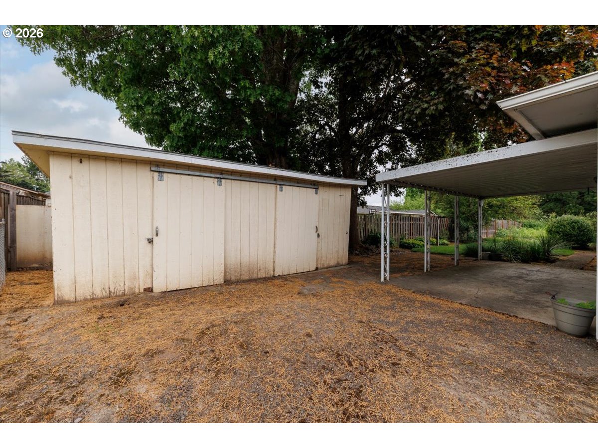 5395 Southwest 184th Avenue Beaverton, OR 97078 - Photo 30 of 40