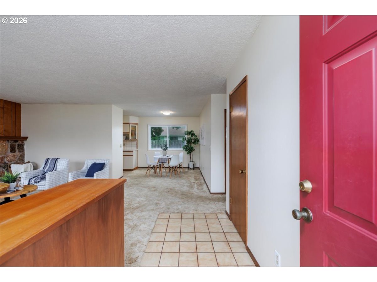 5395 Southwest 184th Avenue Beaverton, OR 97078 - Photo 5 of 40