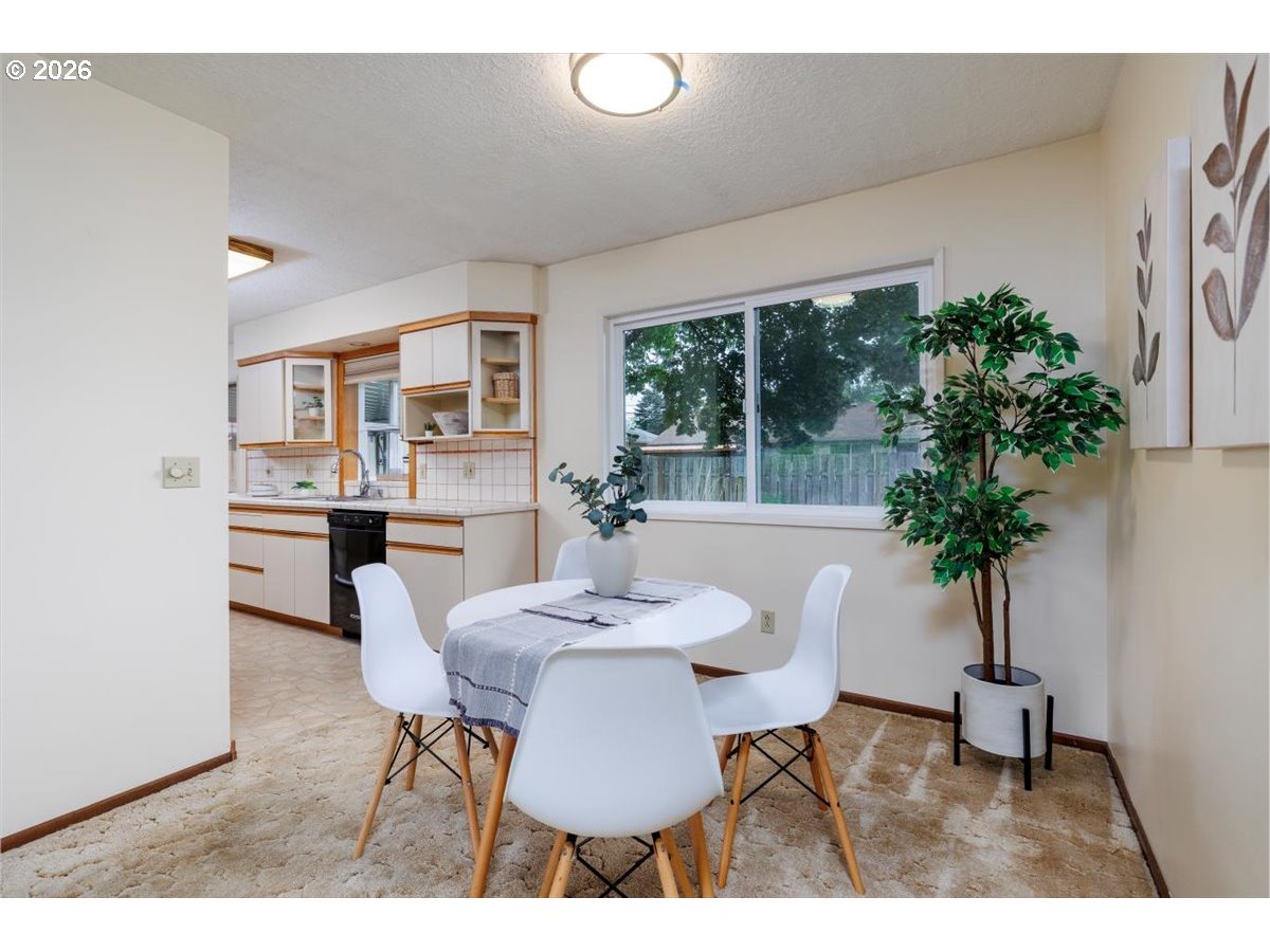 5395 Southwest 184th Avenue Beaverton, OR 97078 - Photo 9 of 40