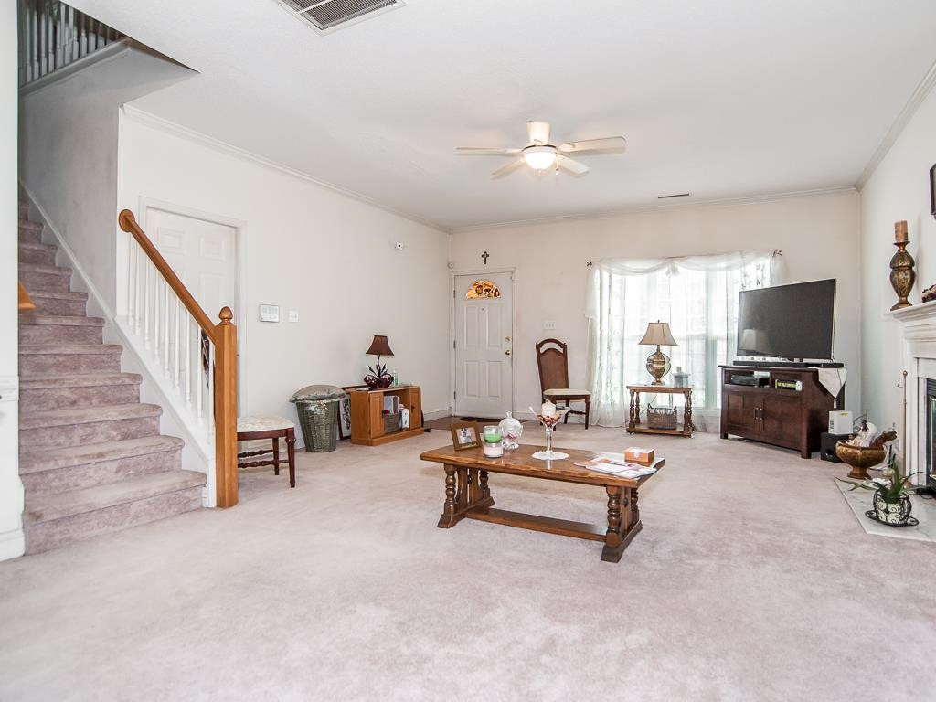 4631 Vendue Range Drive Raleigh, NC 27604 - Photo 3 of 15 Living Room