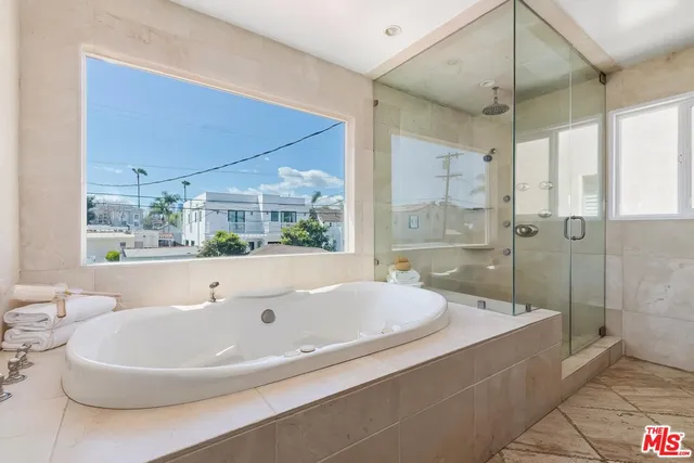 $14,500 | 1471 South Crest Drive, Los Angeles, CA 90035