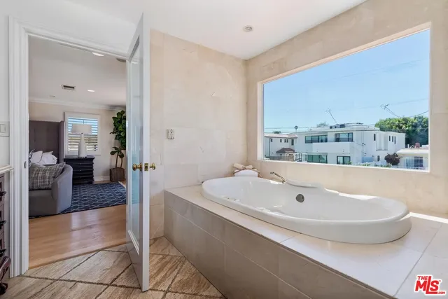 $14,500 | 1471 South Crest Drive, Los Angeles, CA 90035