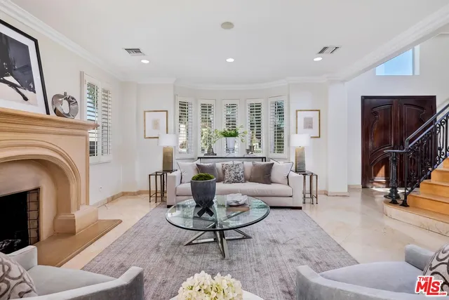 $14,500 | 1471 South Crest Drive, Los Angeles, CA 90035