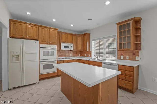 $679,000 | 373 Windfall Lane, Somerset, NJ 08873