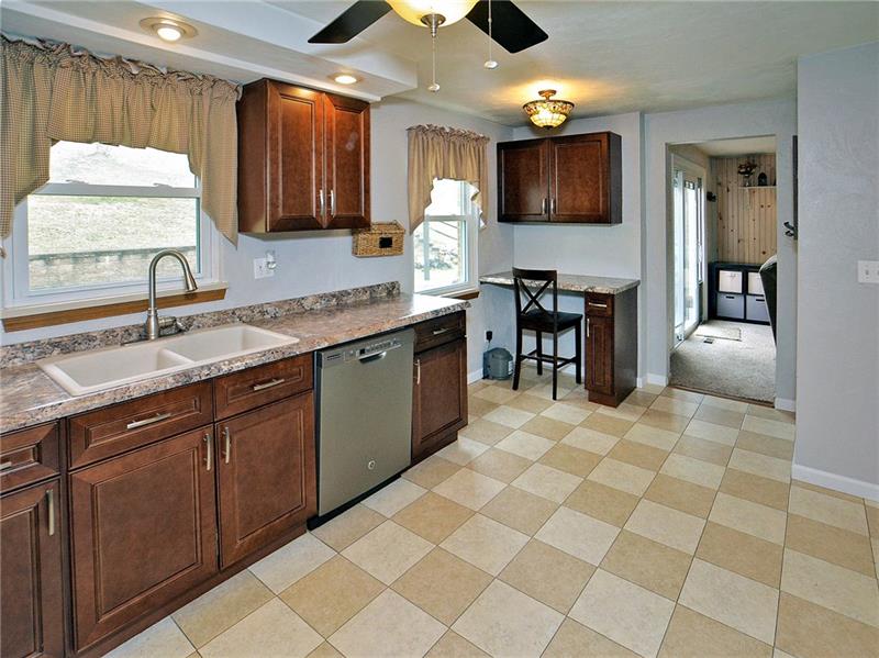 2018 Old Ramsey Road Monroeville, PA 15146 - Photo 3 of 25 Gallery Image 3