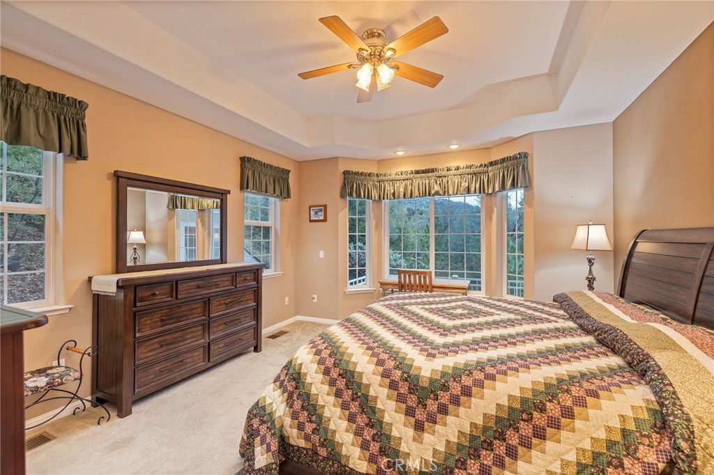39818 Granite Ridge Lane Bass Lake, CA 93604 - Photo 17 of 58 main level bedroom with bathroom access