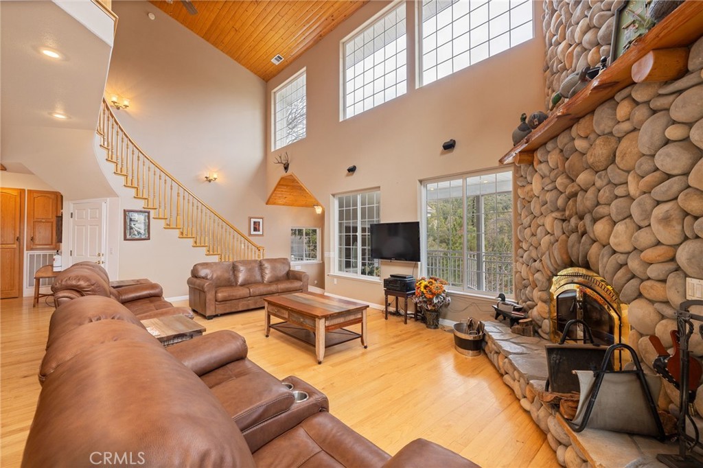 39818 Granite Ridge Lane Bass Lake, CA 93604 - Photo 4 of 58 living room towards staircase