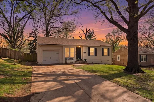 $265,000 | 421 West 88 Street, Kansas City, MO 64114