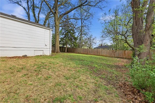 $265,000 | 421 West 88 Street, Kansas City, MO 64114
