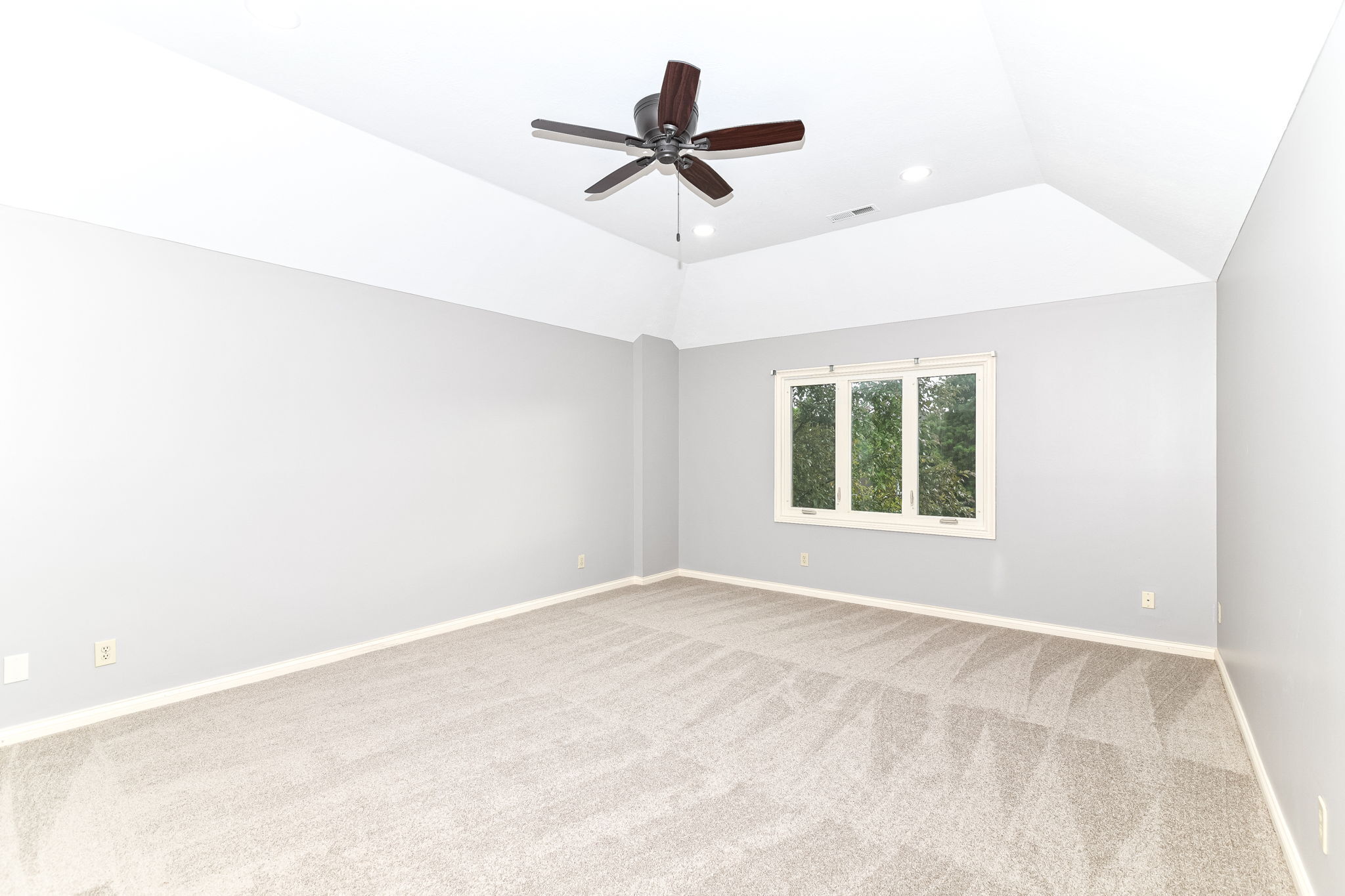 2091 Ridgemere Way Greenwood, IN 46143 - Photo 27 of 51 Gallery Image 27
