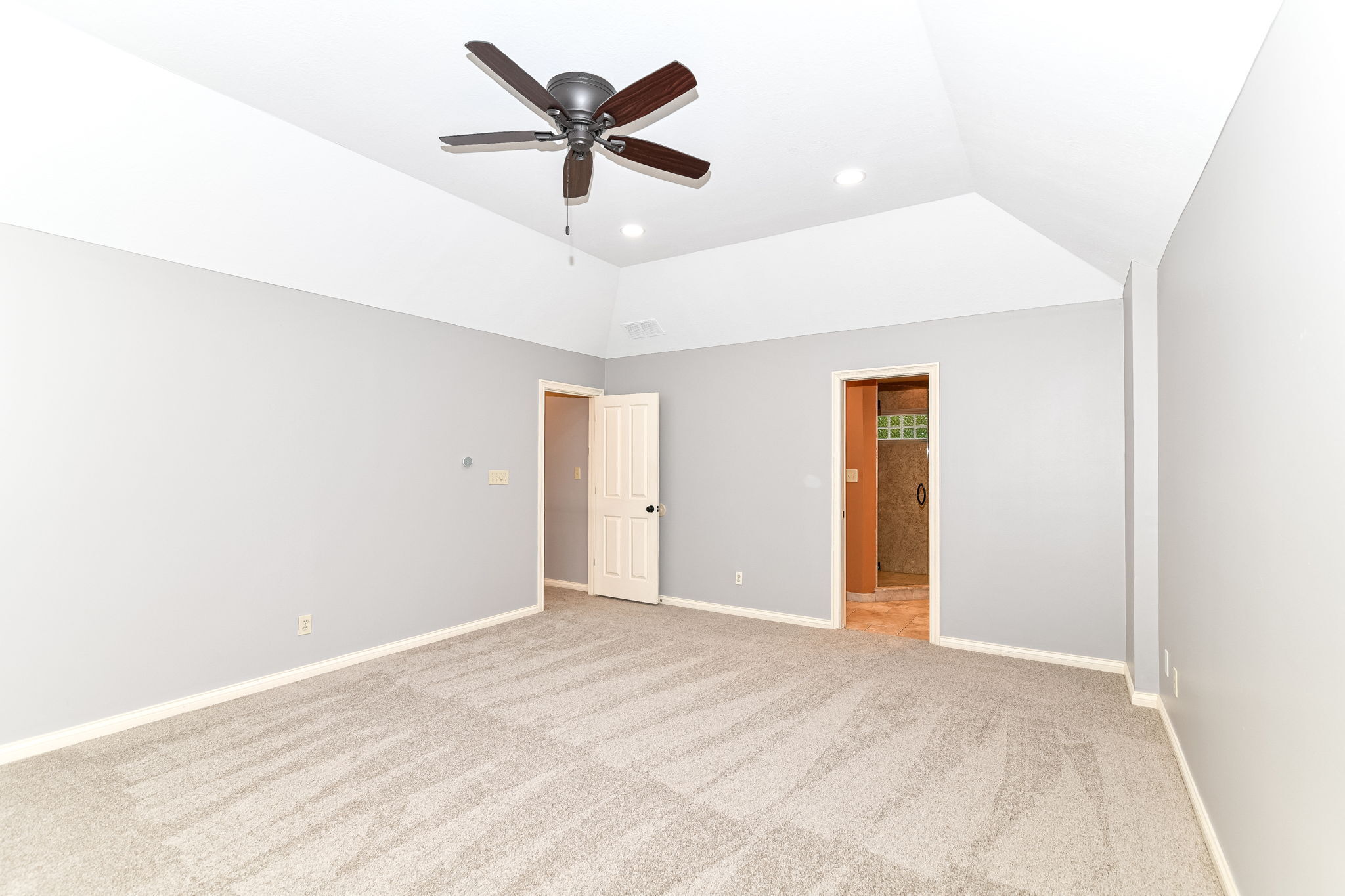 2091 Ridgemere Way Greenwood, IN 46143 - Photo 29 of 51 Gallery Image 29