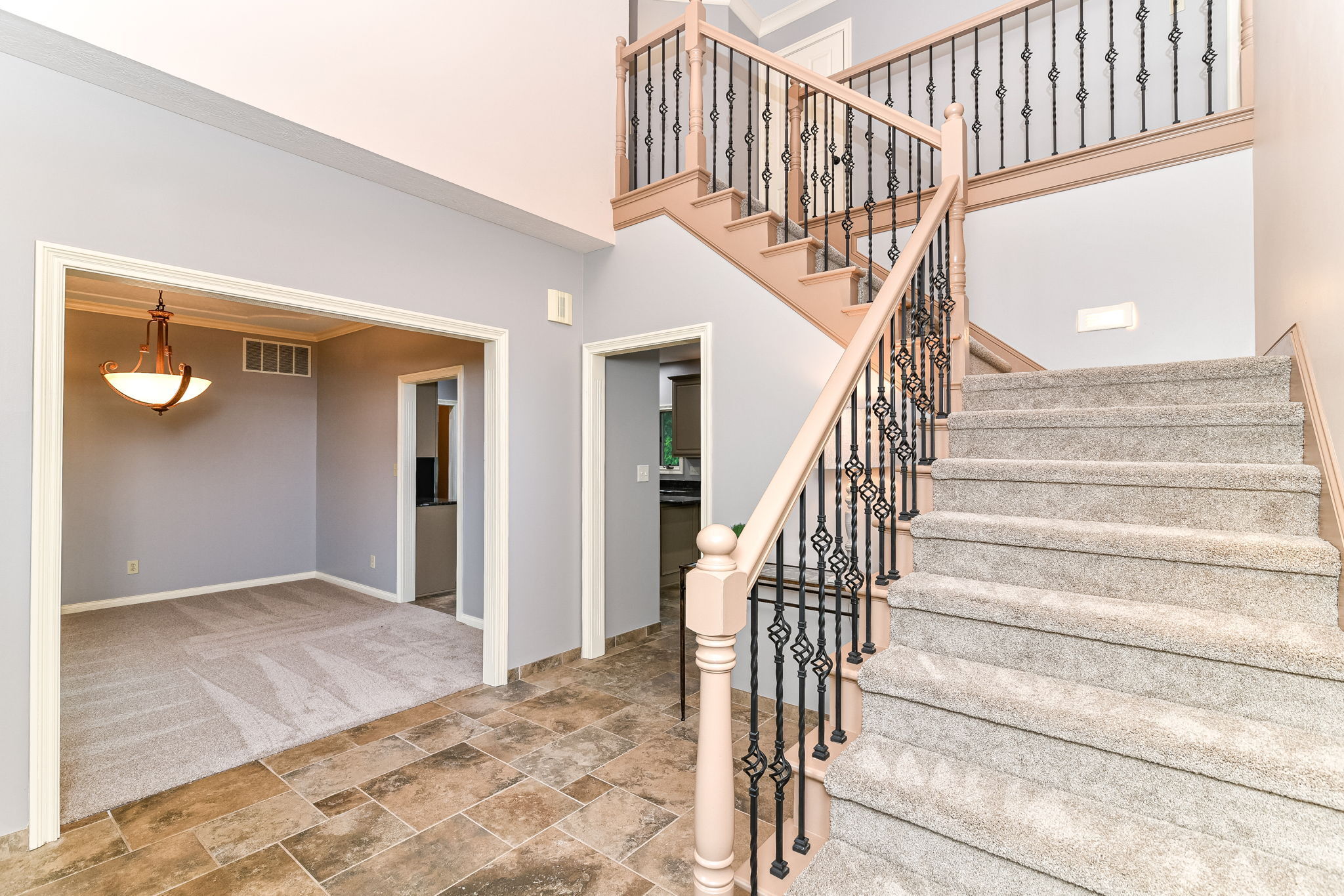 2091 Ridgemere Way Greenwood, IN 46143 - Photo 4 of 51 Gallery Image 4