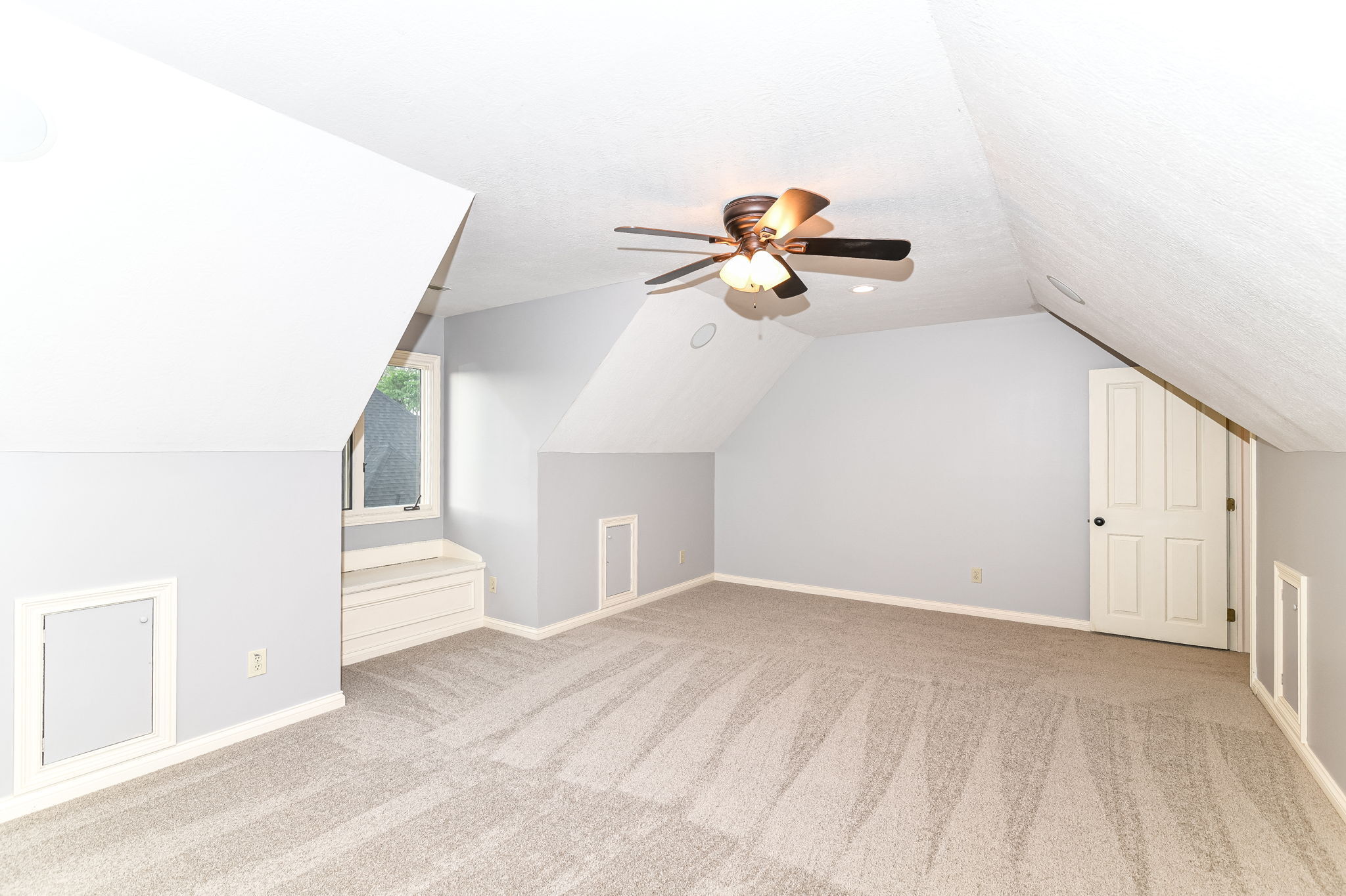 2091 Ridgemere Way Greenwood, IN 46143 - Photo 42 of 51 Gallery Image 42