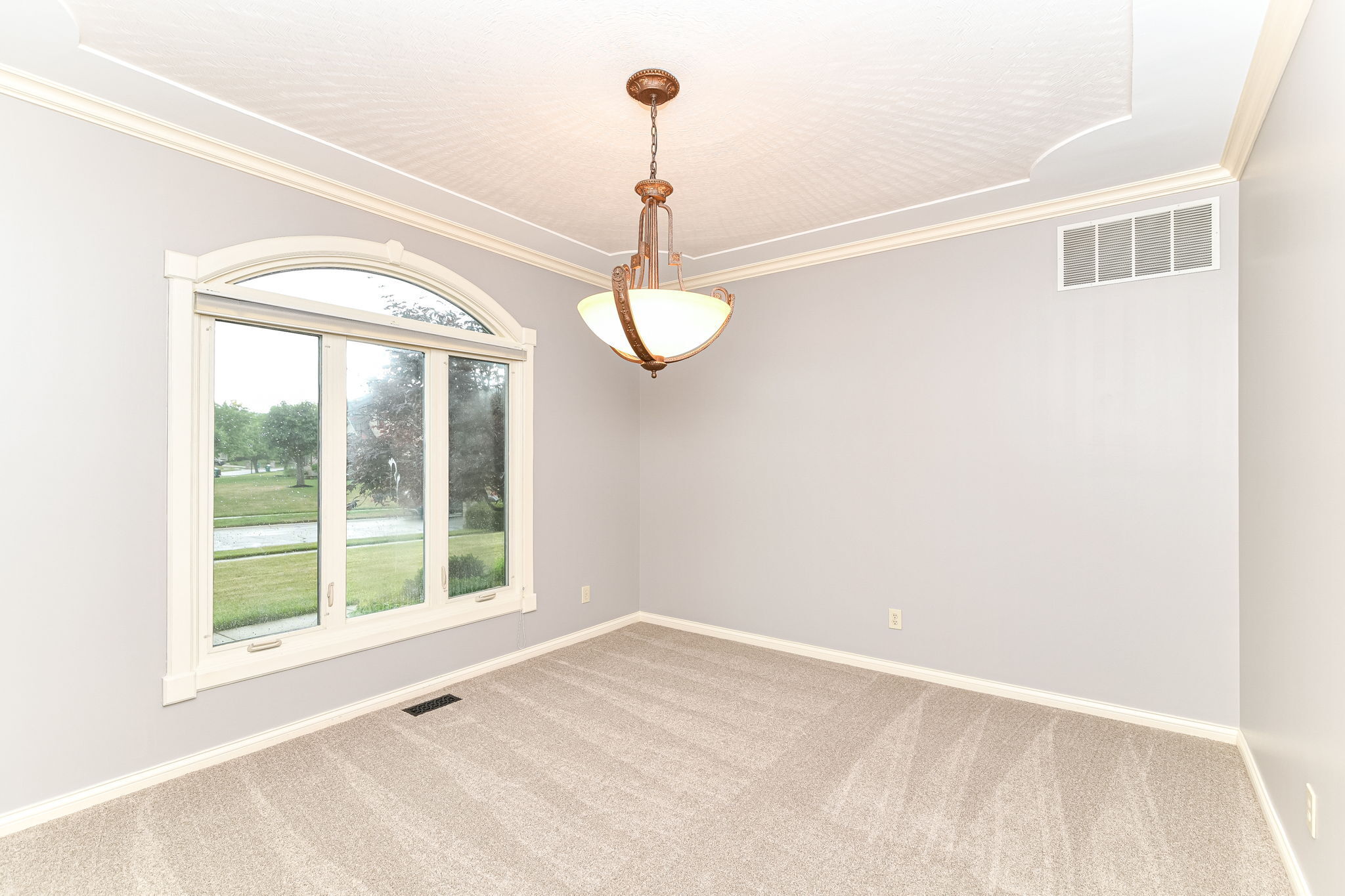2091 Ridgemere Way Greenwood, IN 46143 - Photo 6 of 51 Gallery Image 6